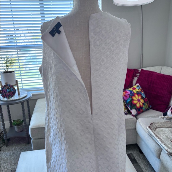 Ronni Nicole Elegant White Garment - Picture 10 of 10